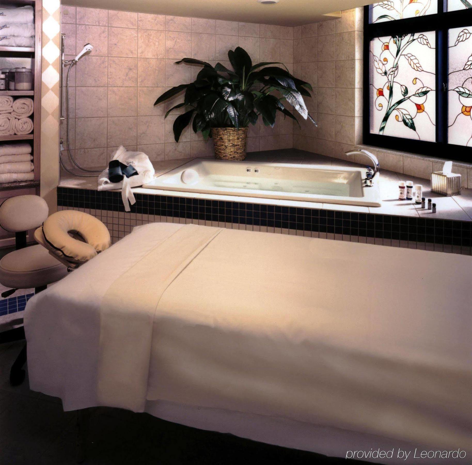 Embassy Suites By Hilton At Hot Springs Convention Center Servizi foto